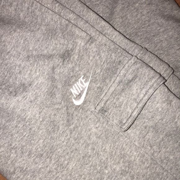 NWT NIKE CARGO SWEATPANTS - Picture 3 of 7